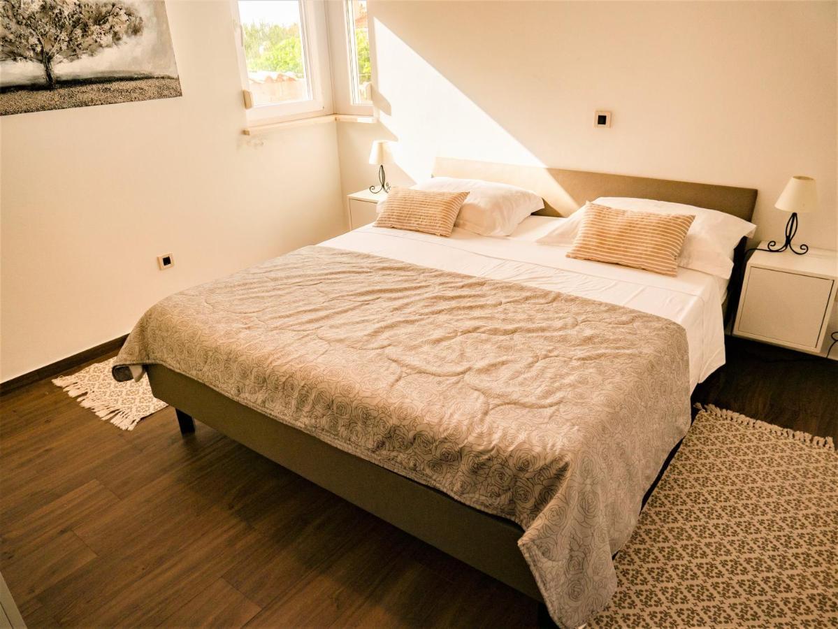 ווינייראץ Apartment Sea&Mountain מראה חיצוני תמונה