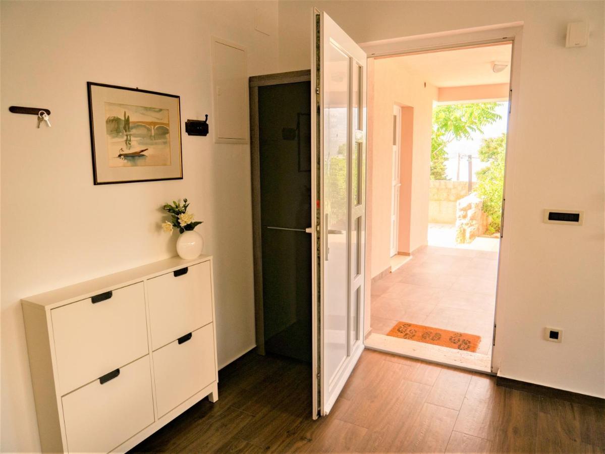 ווינייראץ Apartment Sea&Mountain מראה חיצוני תמונה