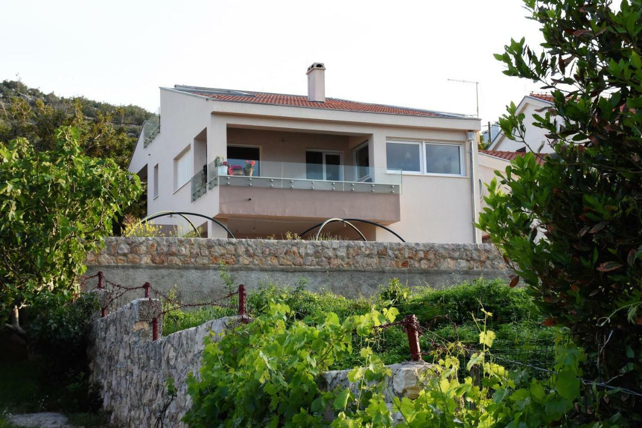 ווינייראץ Apartment Sea&Mountain מראה חיצוני תמונה